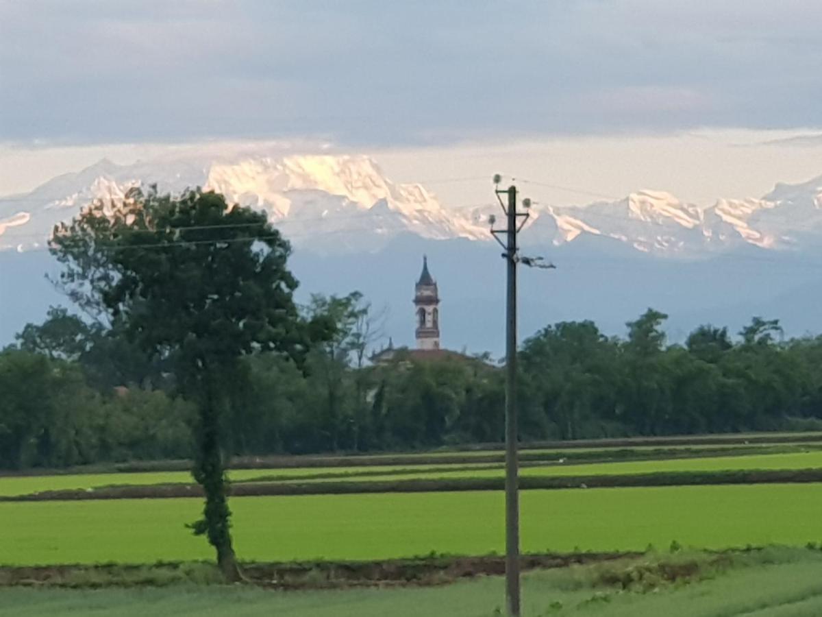Az.Agr.Cascina Moretta Momo Exteriér fotografie