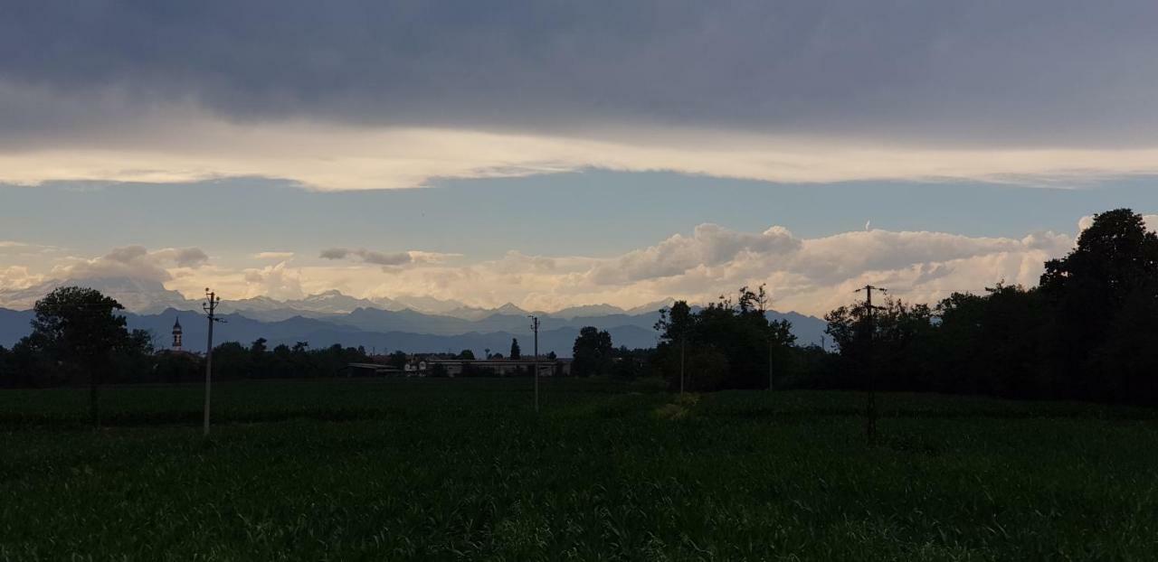 Az.Agr.Cascina Moretta Momo Exteriér fotografie